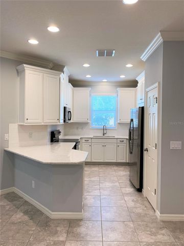 1073 AMBER LEAF TRAIL, Wesley Chapel, FL 33544