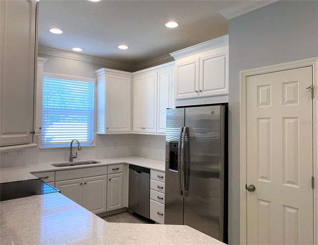 1073 AMBER LEAF TRAIL, Wesley Chapel, FL 33544