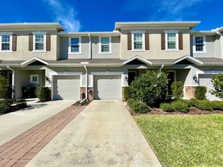 1073 AMBER LEAF TRAIL, Wesley Chapel, FL 33544
