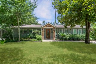 1320 NW Woodvine Drive, Houston, TX 77055
