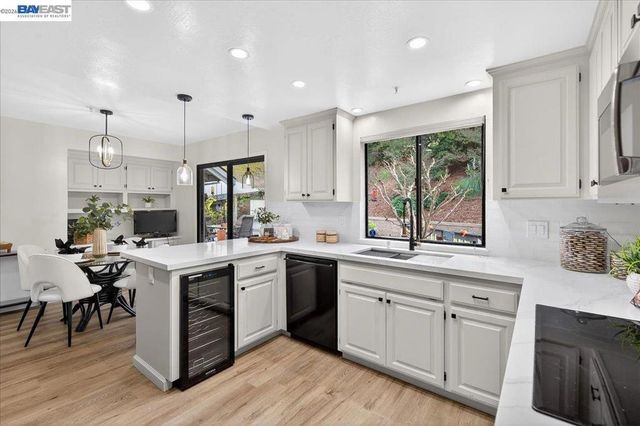 28 28 Harrington Rd, Moraga, CA 94556