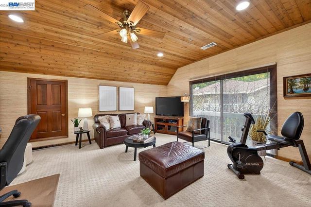 28 28 Harrington Rd, Moraga, CA 94556