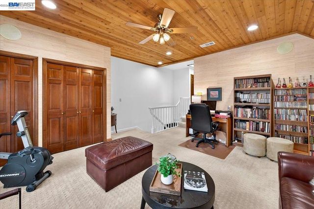 28 28 Harrington Rd, Moraga, CA 94556