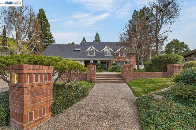 28 28 Harrington Rd, Moraga, CA 94556