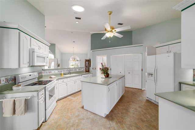 2064 NW 50TH CIRCLE, Ocala, FL 34482