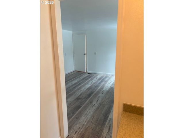 1400 CANDLELIGHT Dr 174, Eugene, OR 97402