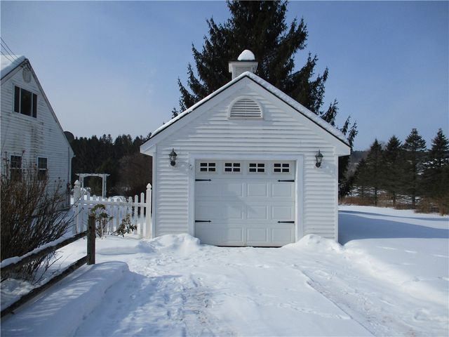 141 Cemetery Road, Bainbridge, NY 13733