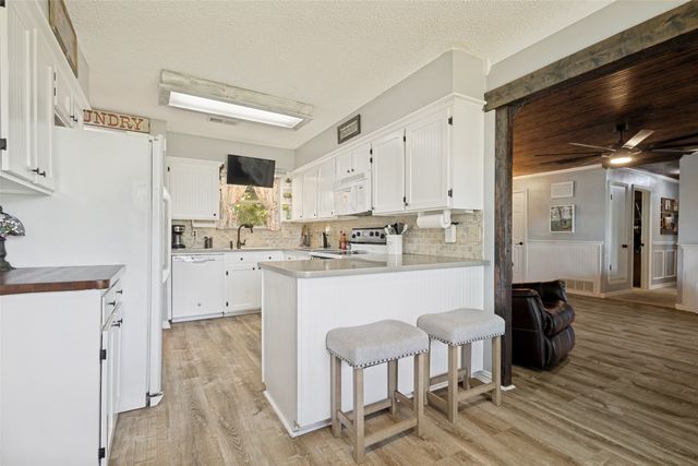 906 Clearview Street, Krum, TX 76249