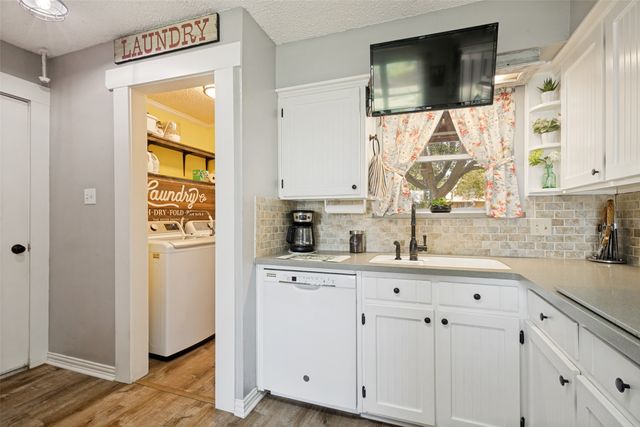 906 Clearview Street, Krum, TX 76249