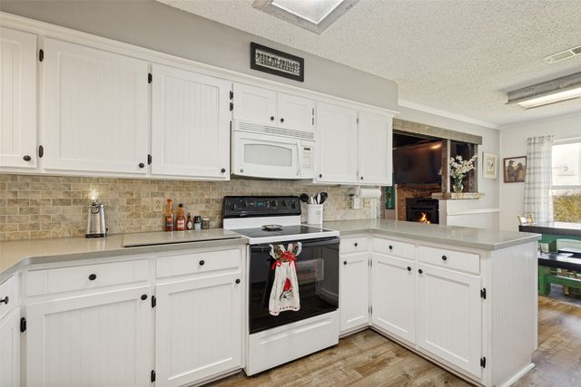 906 Clearview Street, Krum, TX 76249