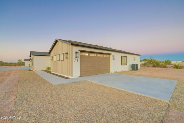 71 S 352ND Drive, Tonopah, AZ 85354