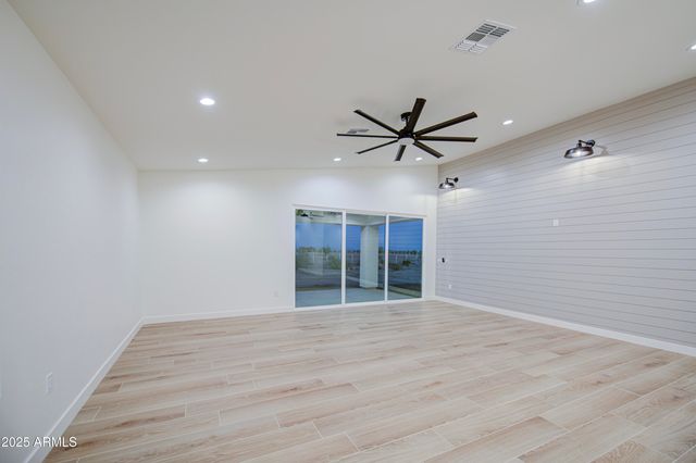 71 S 352ND Drive, Tonopah, AZ 85354