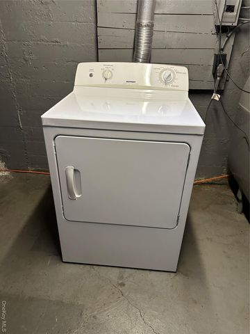 1009 Park Lane N, Franklin Square, NY 11010