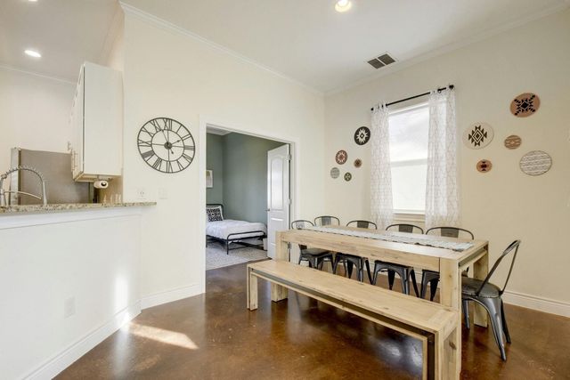 2206 E 14th ST 2, Austin, TX 78702