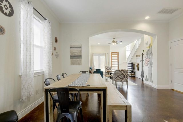 2206 E 14th ST 2, Austin, TX 78702