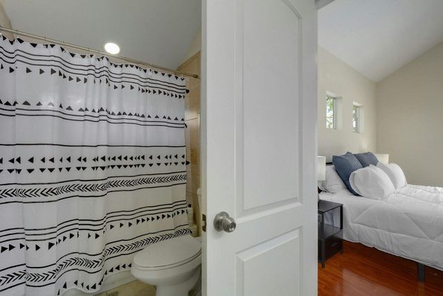 2206 E 14th ST 2, Austin, TX 78702