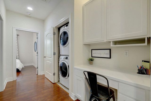 2206 E 14th ST 2, Austin, TX 78702