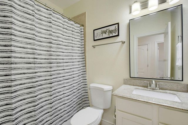 2206 E 14th ST 2, Austin, TX 78702