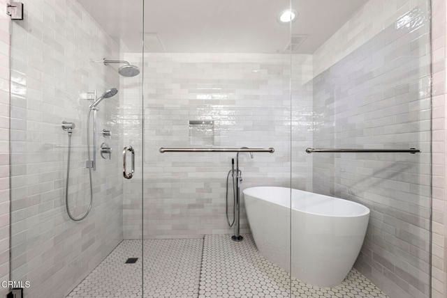 1520 S Beverly Glen Boulevard 204, Los Angeles, CA 90024