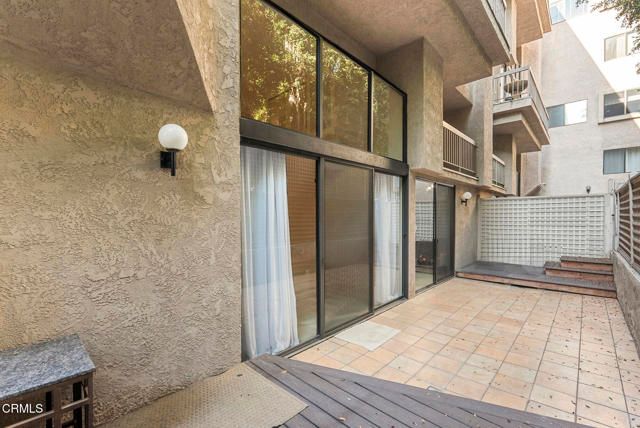 1520 S Beverly Glen Boulevard 204, Los Angeles, CA 90024