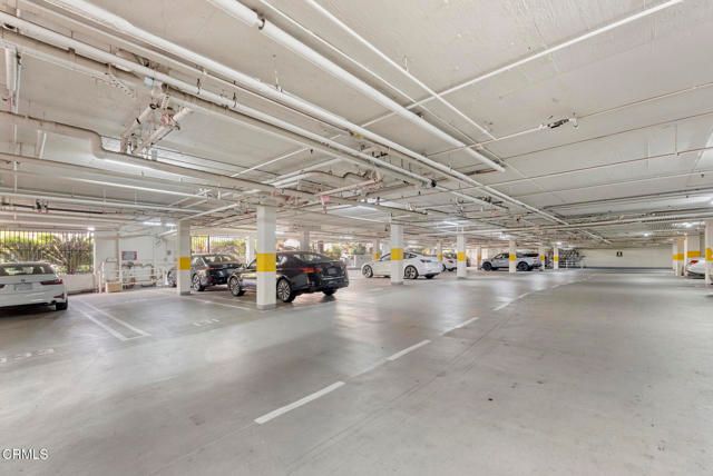 1520 S Beverly Glen Boulevard 204, Los Angeles, CA 90024