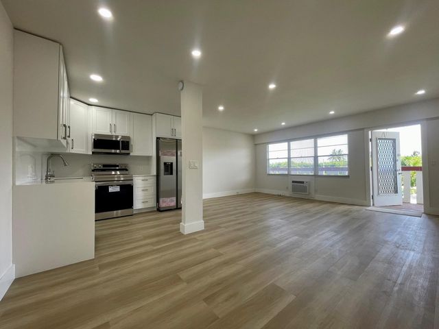 328 Brighton H, Boca Raton, FL 33434