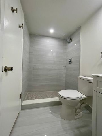 328 Brighton H, Boca Raton, FL 33434