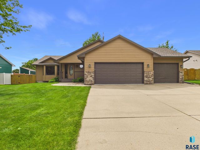 2505 S Theodore Ave Avenue, Sioux Falls, SD 57106