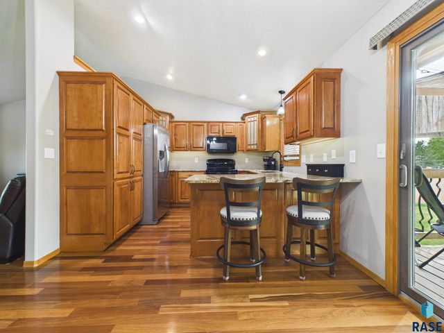 2505 S Theodore Ave Avenue, Sioux Falls, SD 57106