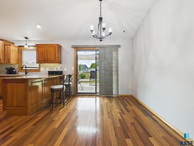 2505 S Theodore Ave Avenue, Sioux Falls, SD 57106