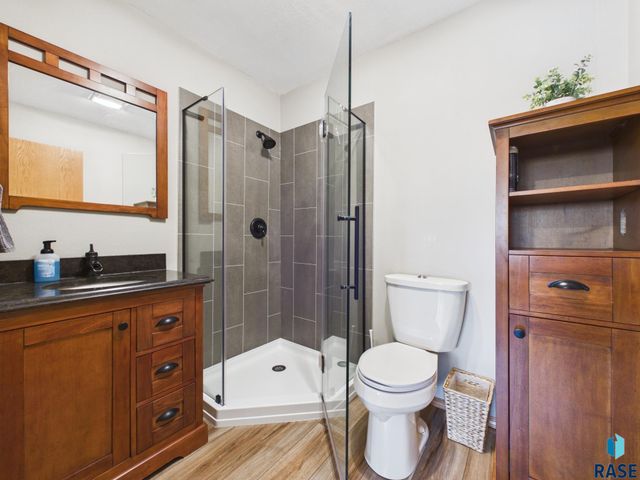 2505 S Theodore Ave Avenue, Sioux Falls, SD 57106