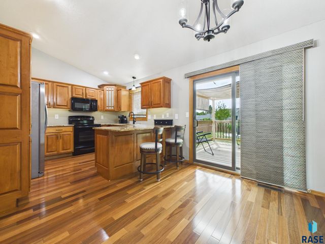 2505 S Theodore Ave Avenue, Sioux Falls, SD 57106