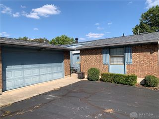 206 Gardengrove Way, Englewood, OH 45322