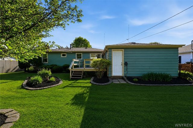 23 Beaver Lane, Grand Island, NY 14072