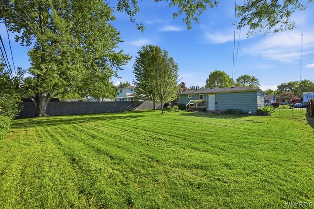 23 Beaver Lane, Grand Island, NY 14072
