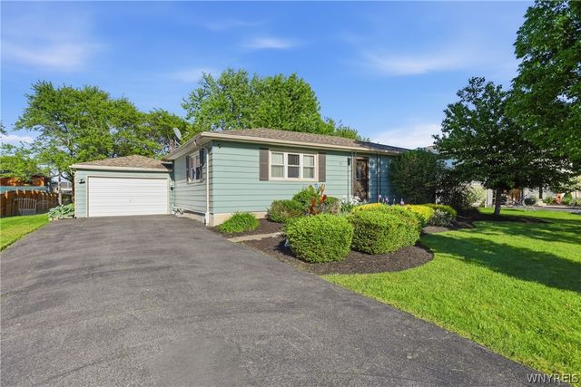 23 Beaver Lane, Grand Island, NY 14072