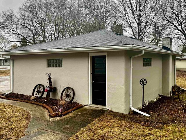 1361 N State Street, Gladwin, MI 48624