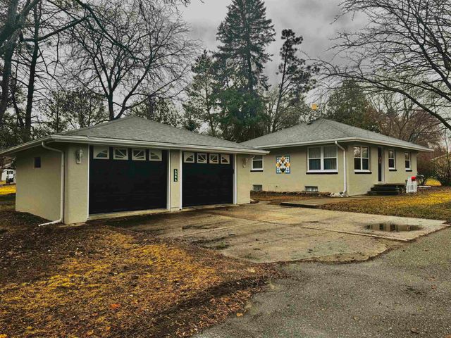 1361 N State Street, Gladwin, MI 48624
