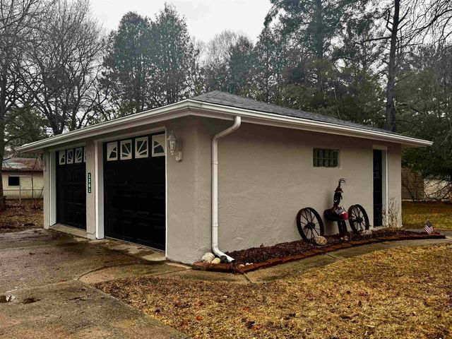 1361 N State Street, Gladwin, MI 48624