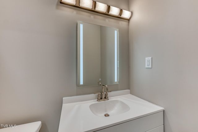 330 East Church Street, Greeneville, TN 37745