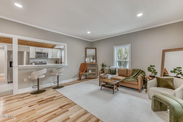 330 East Church Street, Greeneville, TN 37745