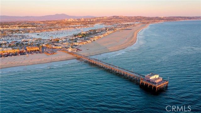 2006 Court Avenue, Newport Beach, CA 92663