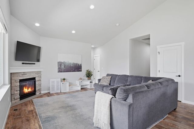 1754 N Hood River Rd, Liberty Lake, WA 99019