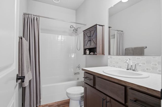 1754 N Hood River Rd, Liberty Lake, WA 99019