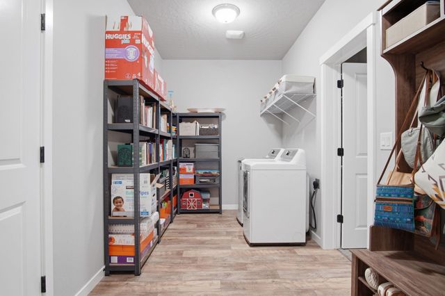 1754 N Hood River Rd, Liberty Lake, WA 99019