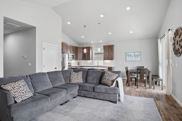 1754 N Hood River Rd, Liberty Lake, WA 99019