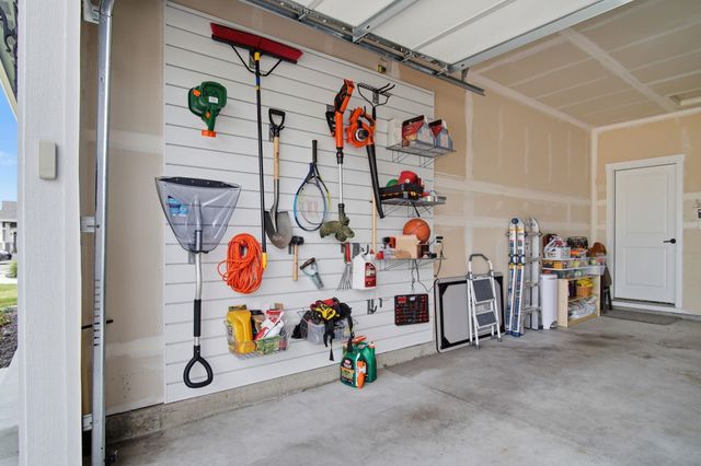 1754 N Hood River Rd, Liberty Lake, WA 99019
