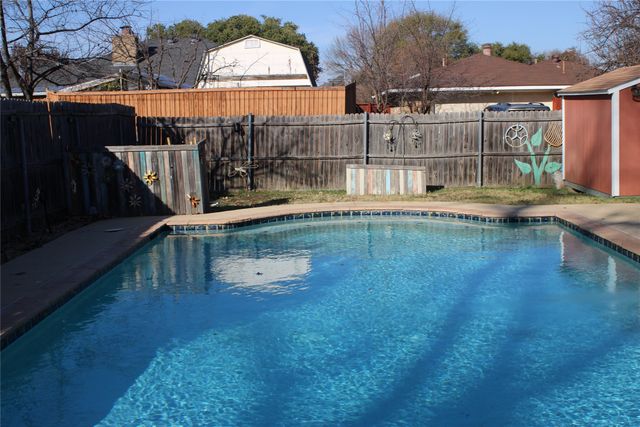 1023 Terry Way, Carrollton, TX 75006