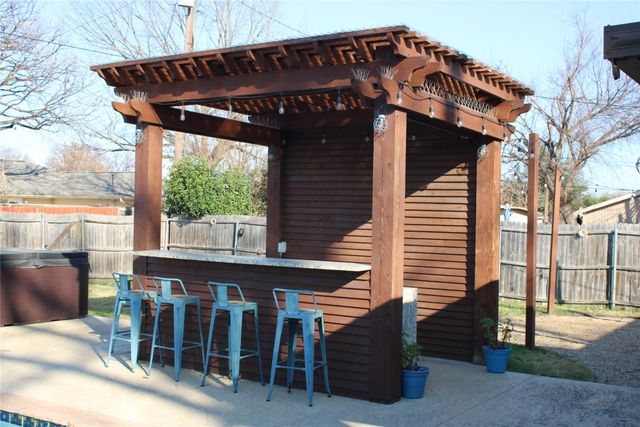 1023 Terry Way, Carrollton, TX 75006