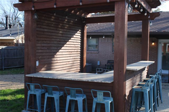 1023 Terry Way, Carrollton, TX 75006